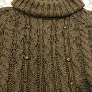 Relativity Sweaters - Olive green Fall sweater Relativity Sweaters - Olive green Fall sweater